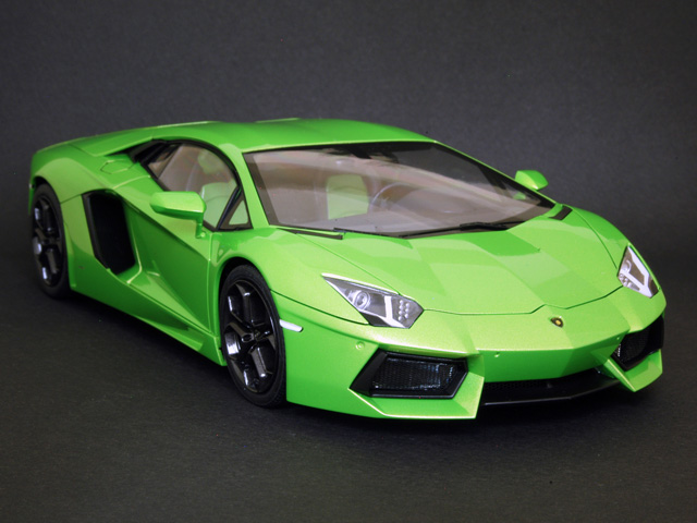 AOSHIMA 1/24 LAMBORGHINI AVENTADOR LP700-4