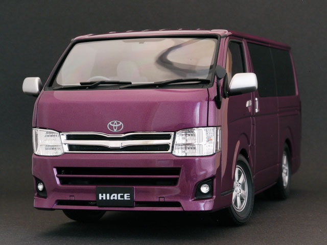 AOSHIMA 1/24 TOYOTA HIACE SUPER GL '10