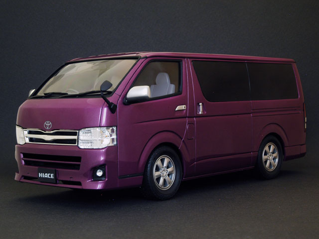 AOSHIMA 1/24 TOYOTA HIACE SUPER GL '10