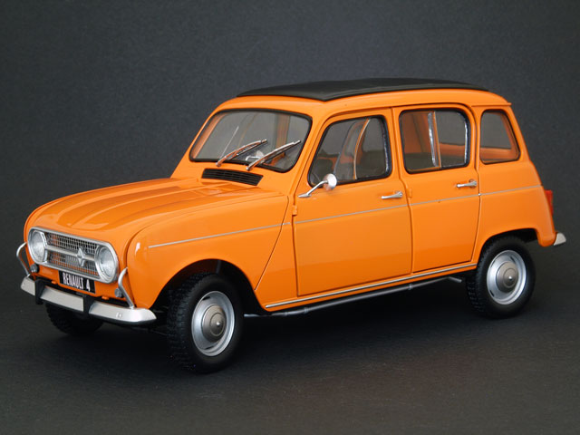 EBBRO 1/24 RENAULT 4L