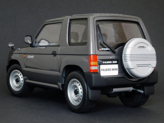 FUJIMI 1/24 MITSUBISHI PAJERO MINI