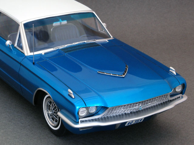 Hasegawa 1:24 FORD THUNDERBIRD 1966