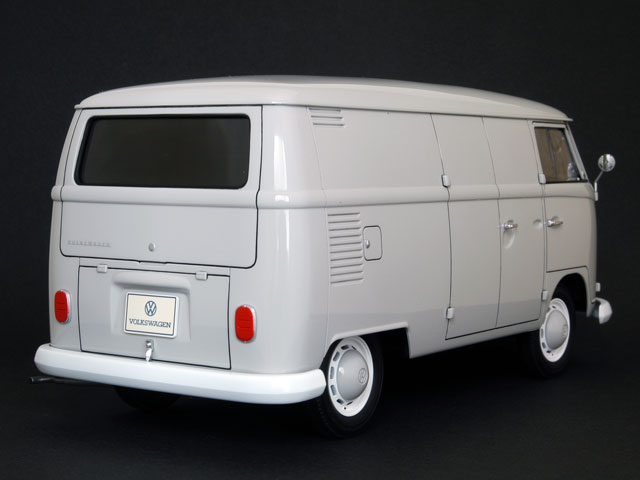 Hasegawa 1:24 VOLKSWAGEN TYPE2 DELIVERY VAN 1967