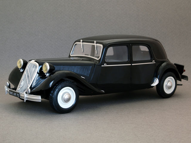 Heller 1.24 Citroen 15CV Six