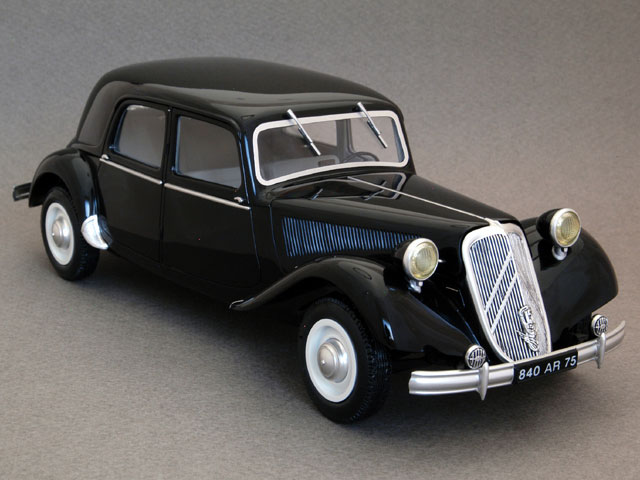 Heller 1.24 Citroen 15CV Six
