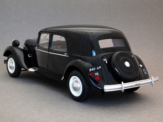 Heller 1.24 Citroen 15CV Six