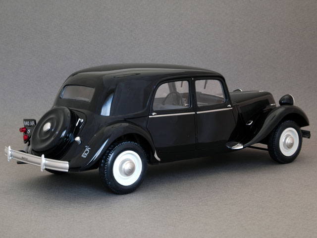 Heller 1.24 Citroen 15CV Six