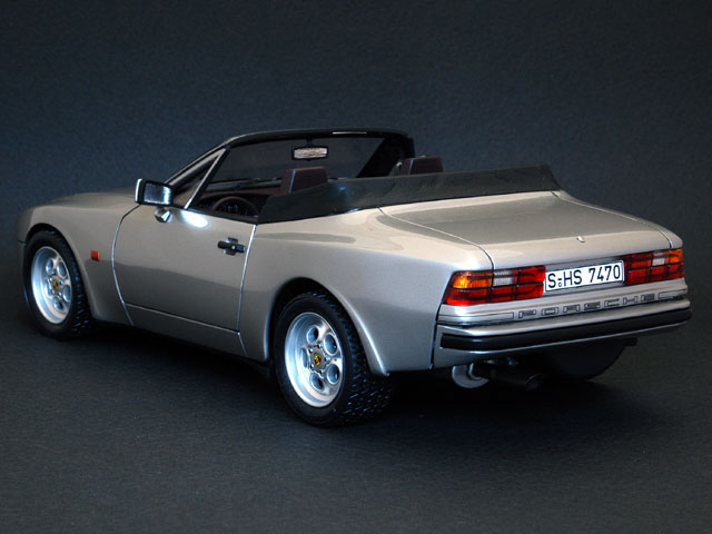 ITALERI 1:24 PORSCHE 944 CABRIO
