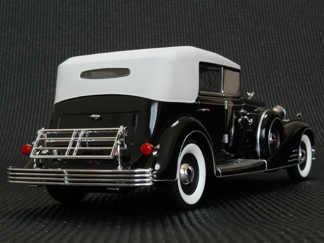 ITALERI 1:24 CADILLAC FLEETWOOD 1933 16CYL ALL WEATHER PHAETON