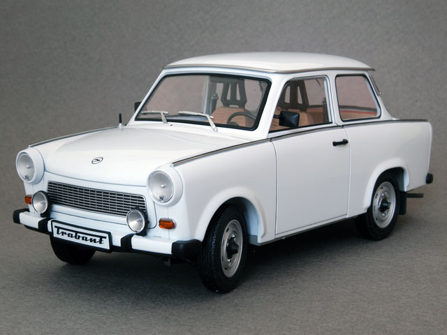Revell 1:24 Trabant 601 S