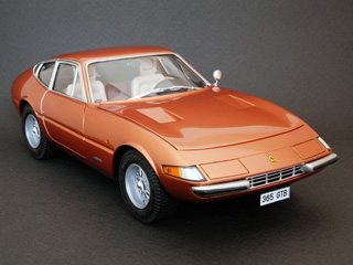 Revell (ITALERI) 1:24 FERRARI 365 GTB/4 DAYTONA