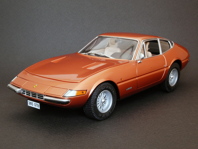 Revell (ITALERI) 1:24 FERRARI 365 GTB/4 DAYTONA