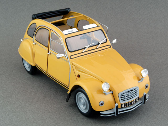 TAMIYA 1/24 CITROEN 2CV
