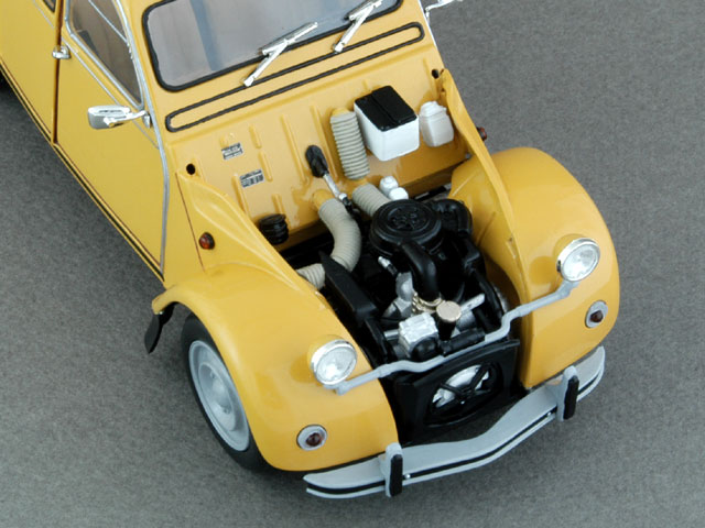 TAMIYA 1/24 CITROEN 2CV