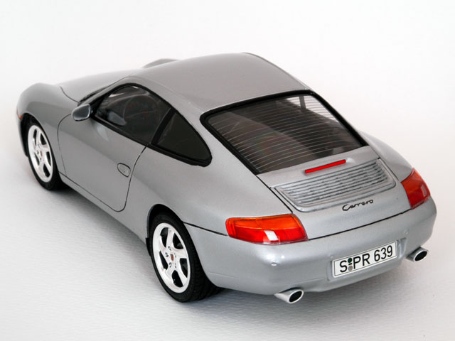 TAMIYA 1/24 PORSCHE 911 CARRERA