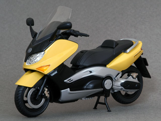 TAMIYA 1/24 YAMAHA TMAX