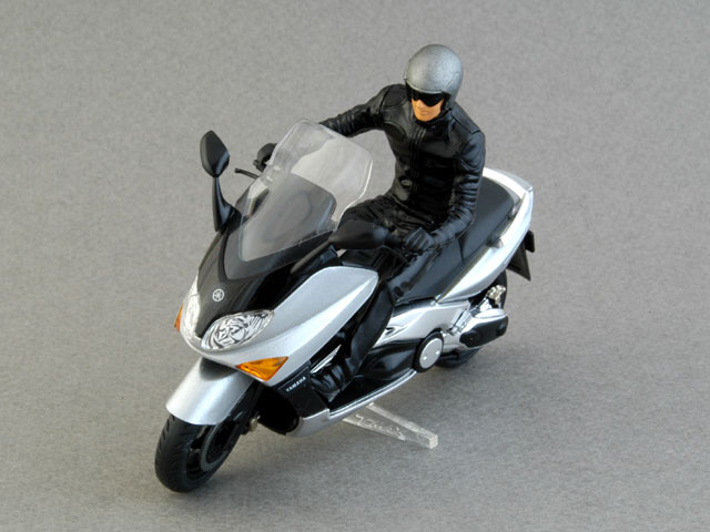 TAMIYA 1/24 YAMAHA TMAX