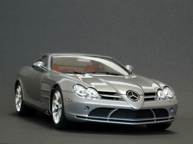TAMIYA 1/24 Mercedes-Benz SLR McLaren