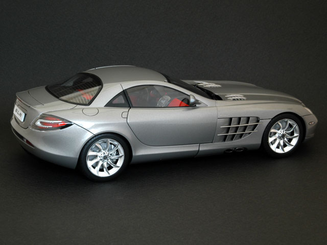 TAMIYA 1/24 Mercedes-Benz SLR McLaren