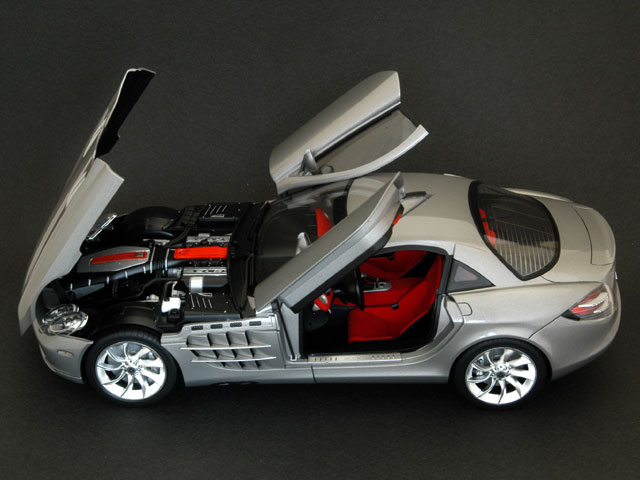 TAMIYA 1/24 Mercedes-Benz SLR McLaren